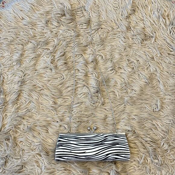 Zebra clutch with shoulder strap - Picture 4 of 5